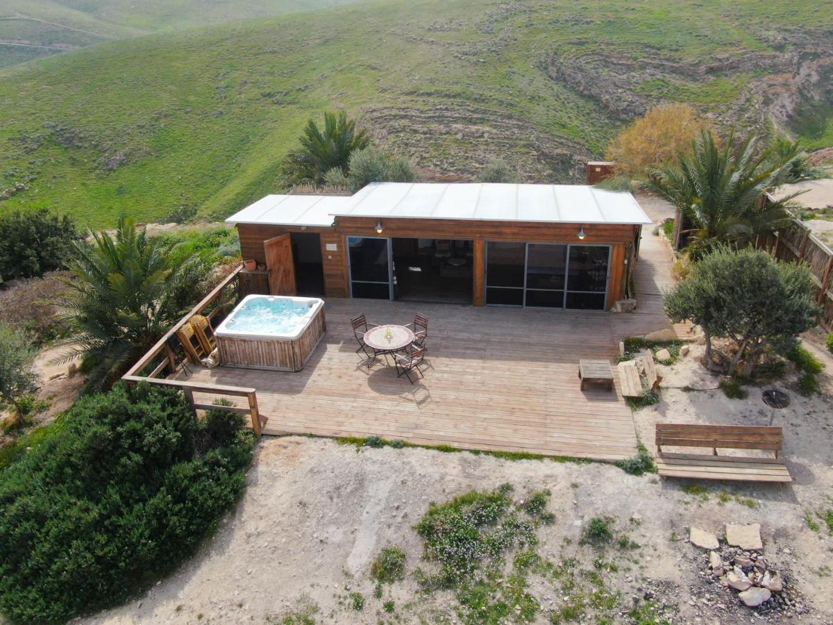 Genesis Land Desert Hospitality Kfar Adumim Exterior foto