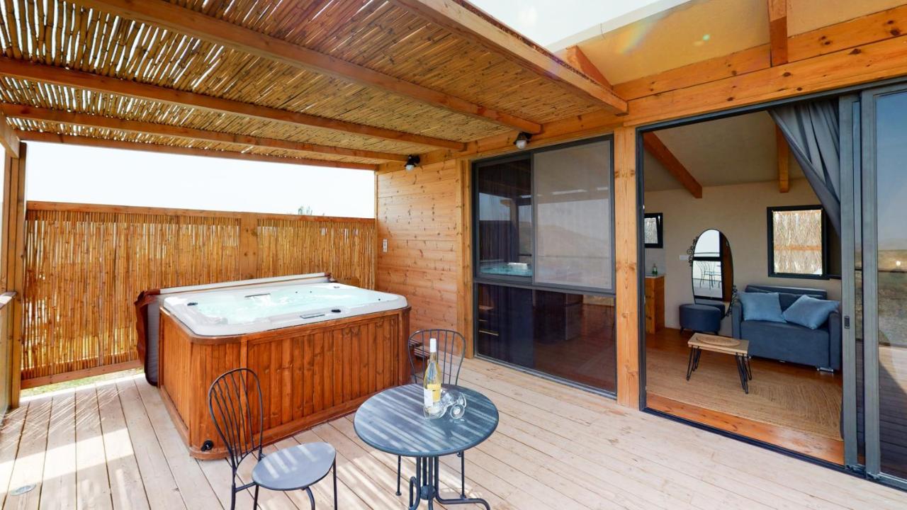 Genesis Land Desert Hospitality Kfar Adumim Exterior foto